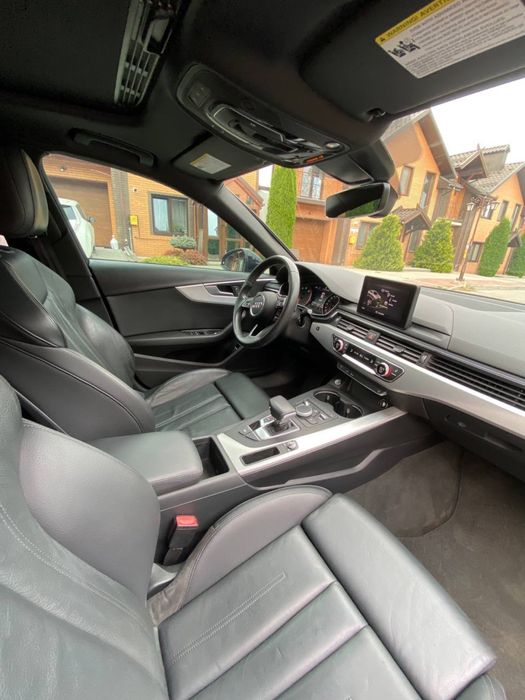 Audi A4B9 s-line