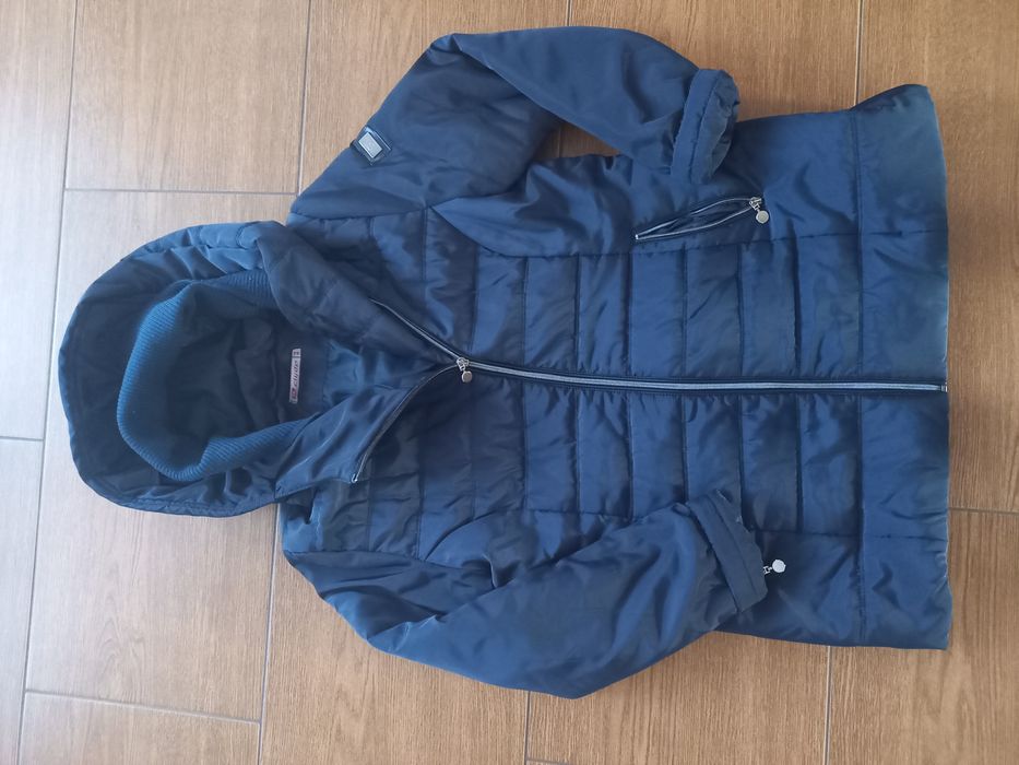 Kurtka w rozmiarze 44
