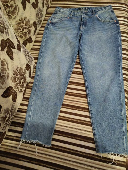 Джинси жіночі 42 розмір