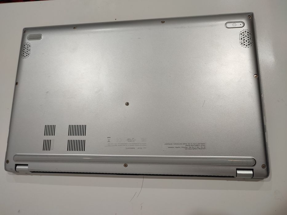 Asus Vivobook 15