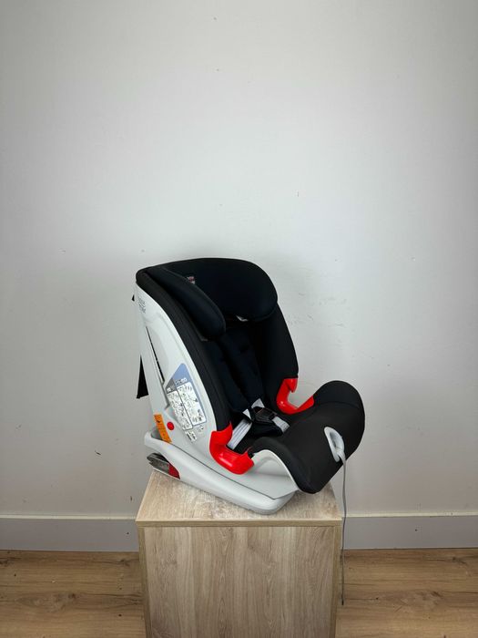 Fotelik samochodowy Britax Romer Advansafix III 9-36kg