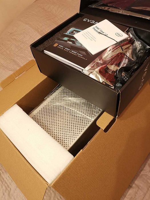 KOMPUTER PC - mały zgrabny SFF A4 aluminium/szkło.