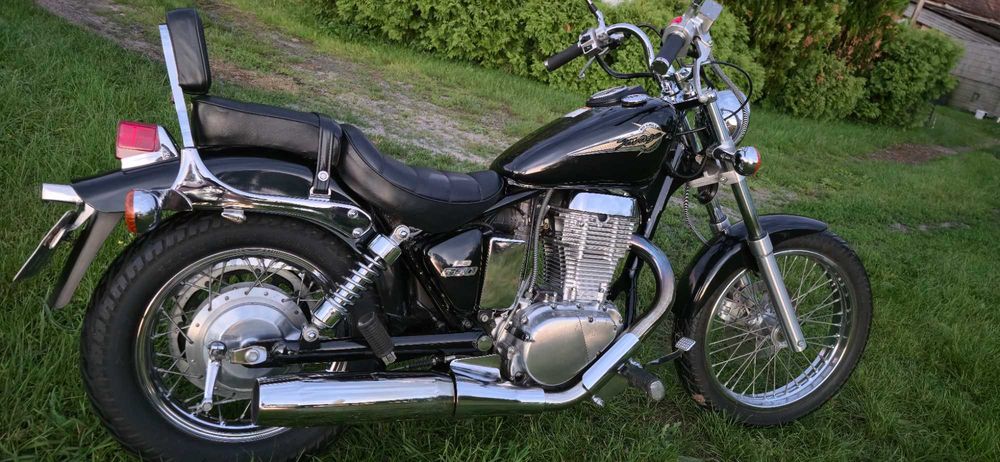 Suzuki Savage LS 650