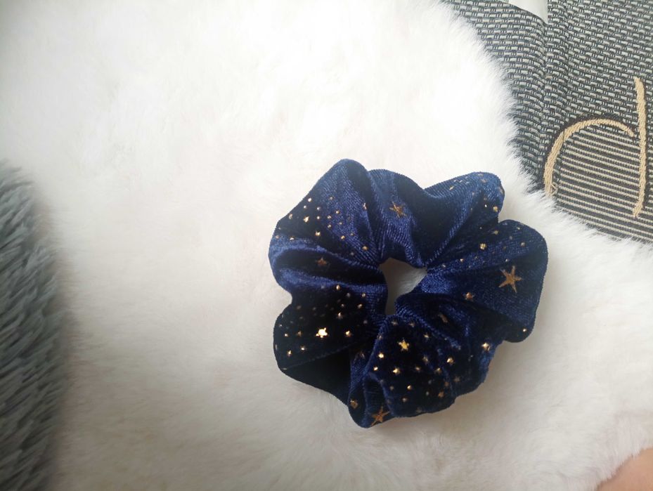 Scrunchie w gwiazdki