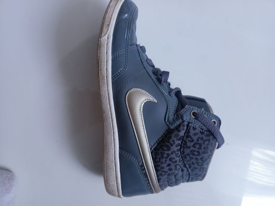 Adidasy Nike 36,5 szare ze złota łyżwą