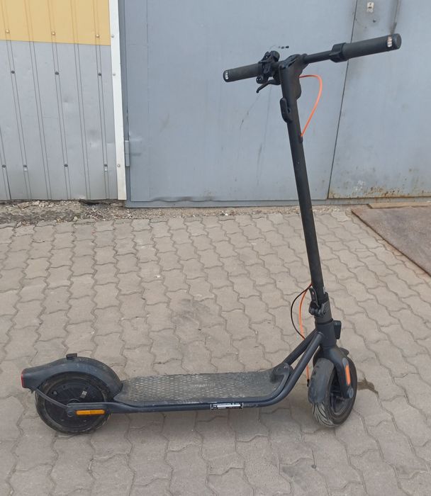 Ninebot F2 електросамокат, бу самокат в отличном состоянии
