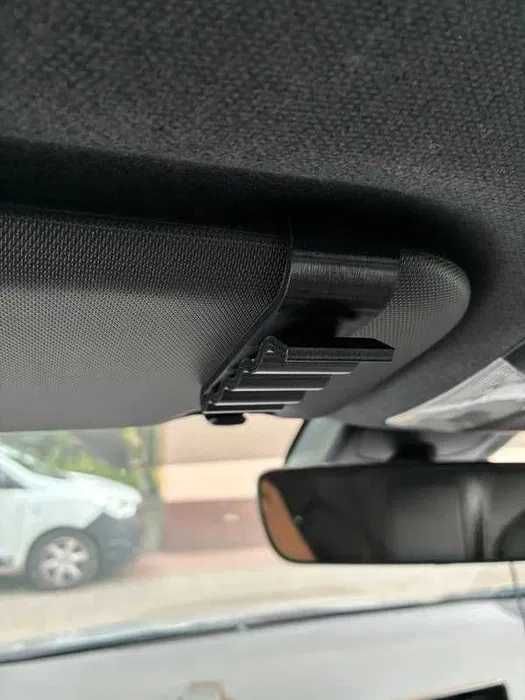 Uchwyt na okulary do samochodu