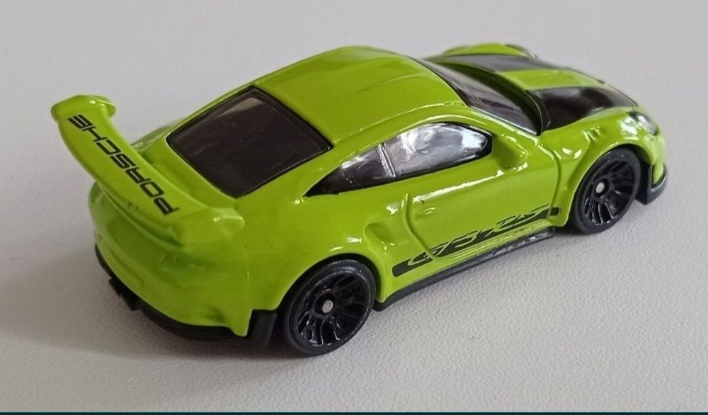 Hot Wheels Porsche 911 GT3 RS