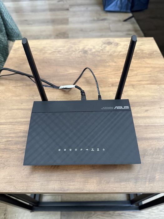 Router Asus RT-AC51U