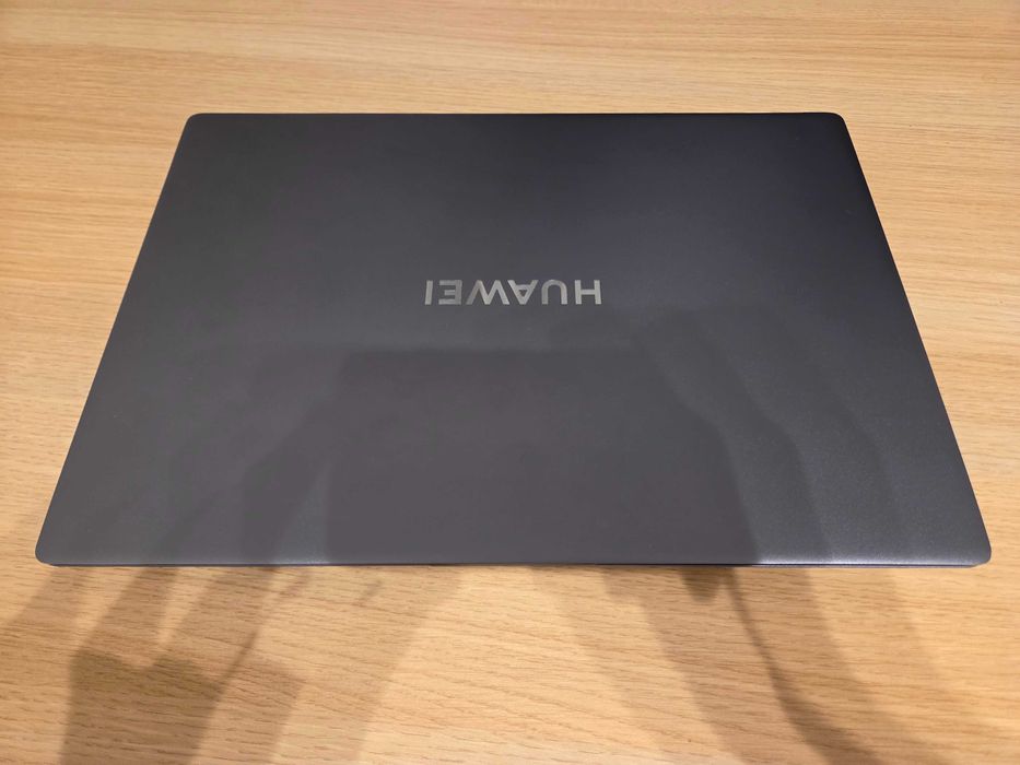 Huawei MateBook D16 – i9-13900H  16GB RAM 1Tb SSD