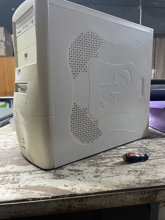 vendo computador antigo sem funcionamento