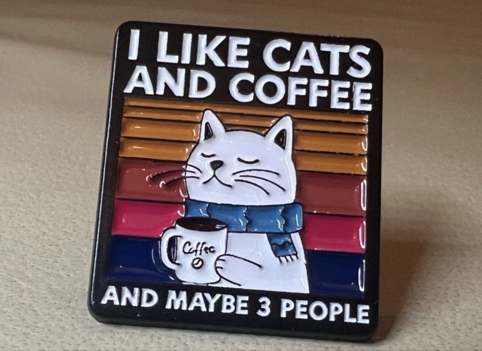 Przypinka broszka pin kot