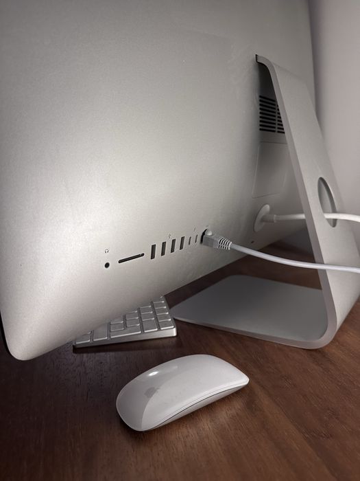 iMac 27” Retina 5k (2020) - i5 3.1 GHz | Radeon Pro 5300 | Vidro Nano