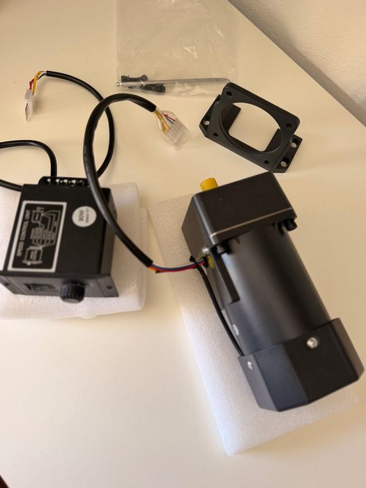 Motorredutor Elétrico AC 90W MXBAOHENG com Controlador de Velocidade (Novo)