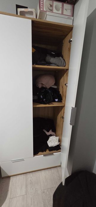 Szafa dwudrzwiowa z szufladą