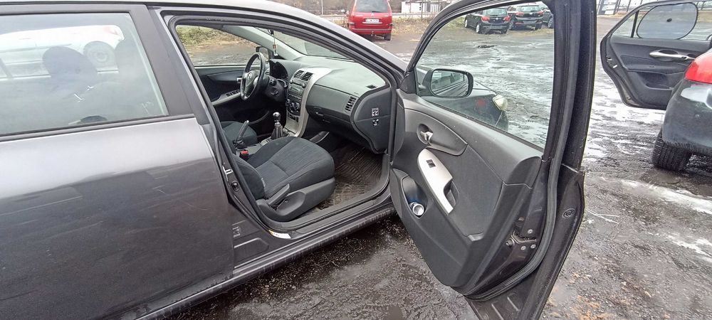 toyota corolla e15 1.6 a1zrt12u lak 1g3 samochód na części