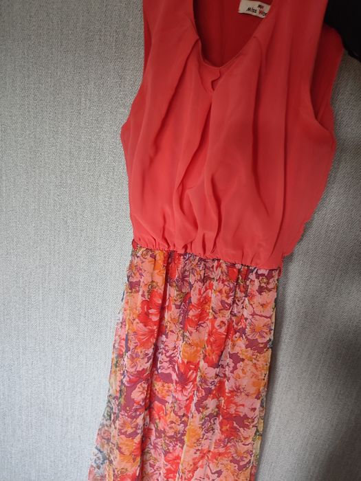 Сукня в квітковий принт