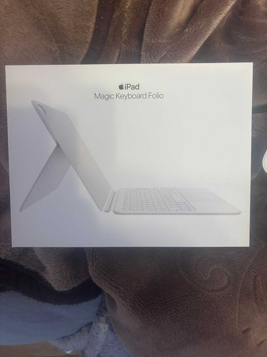 Apple Magic Keyboard Folio klawiatura do iPada