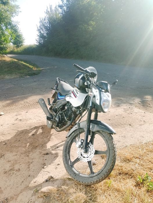 Продам мотоцикл спарк