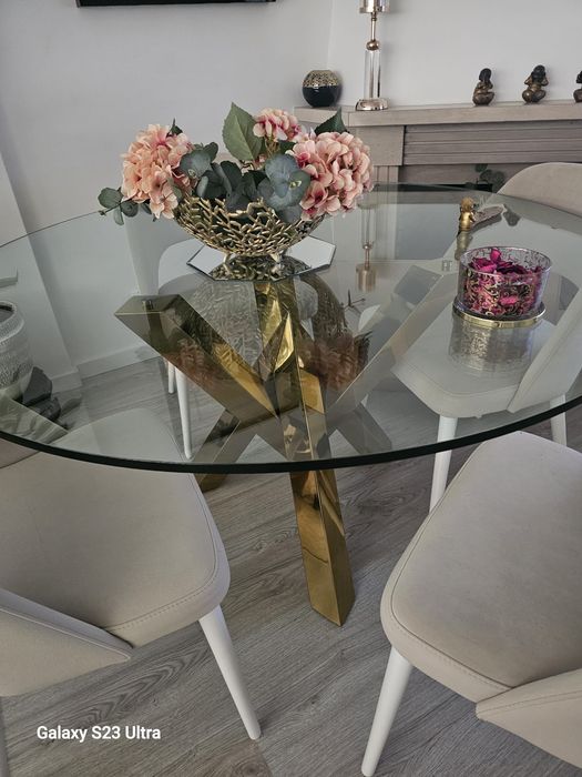 Mesa de Sala e Cadeiras