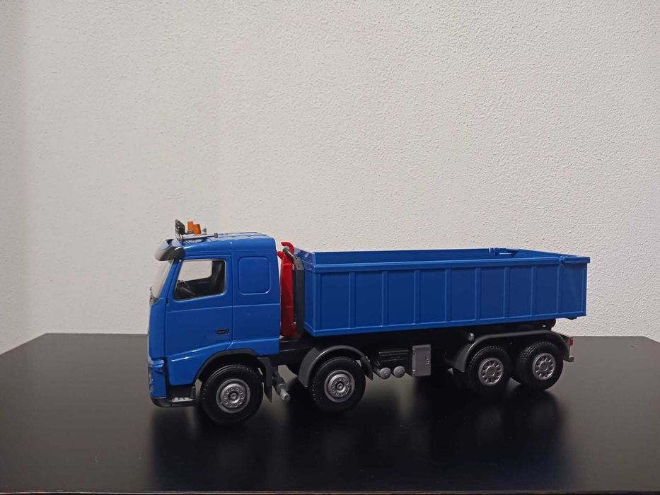 Camião emek 1/25