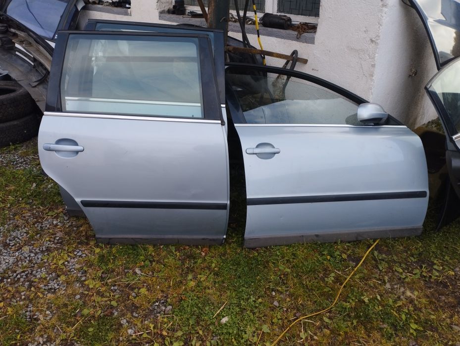 Volkswagen Passat B5 fl drzwi przód prawe lb5s błękitne gołe