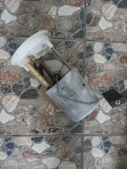 Насос паливний, в робочому стані для Шкода Октавія А5 1,6 бензин