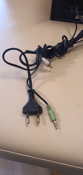 Głośniki Hi fi Genius ze wzmacniaczem.