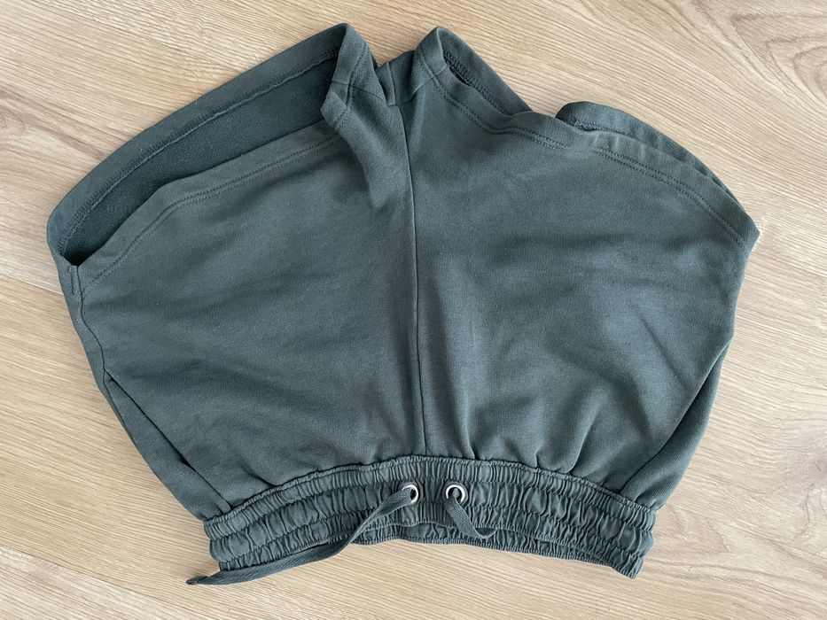 Ciemnozielone dresowe szorty, krótkie spodenki