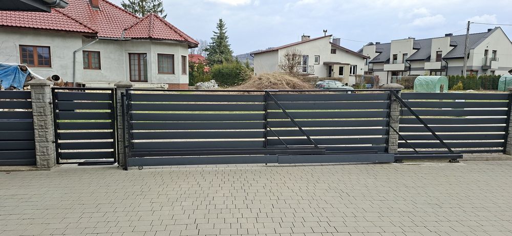 Brama wjazdowa przesuwna wraz z bramka