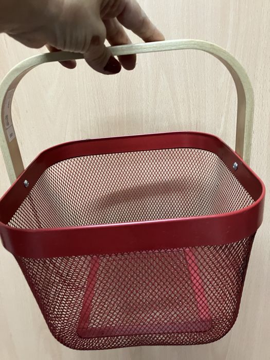 Red IKEA basket, €7 in Lisbon64752019170049123