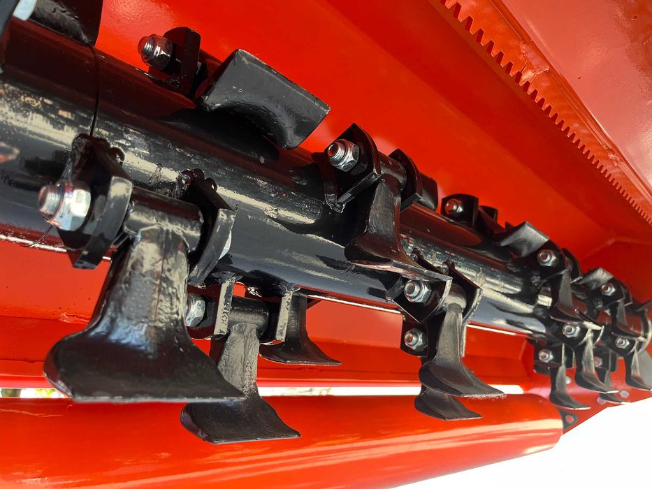 Roçadora 1.3m GIRAFFA-130-p/trator 40-70cv-Cardã Homocinético INCLUIDO