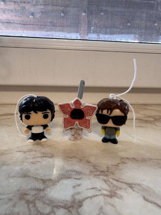 Дивні дива кіндер, kinder joy stranger things обмін