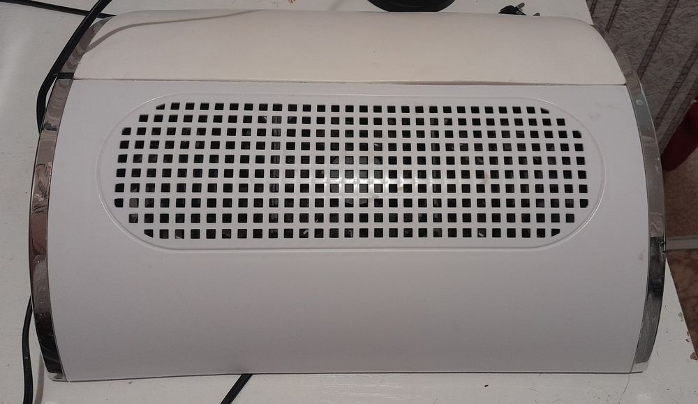 Вытяжка для маникюра