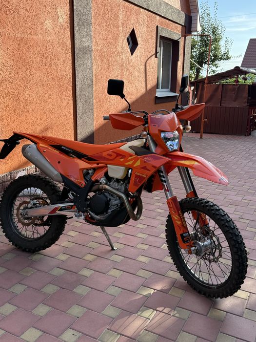 KTM 500 EXC-F "SIX DAYS (España Edition) 2025 года!"