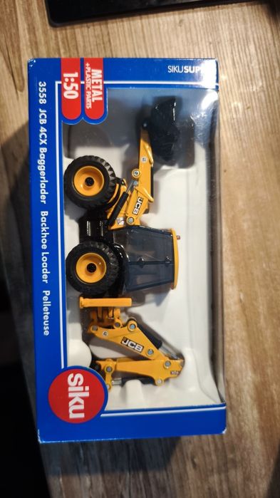 Model Koparko ładowarka Siku JCB 4CX 3558