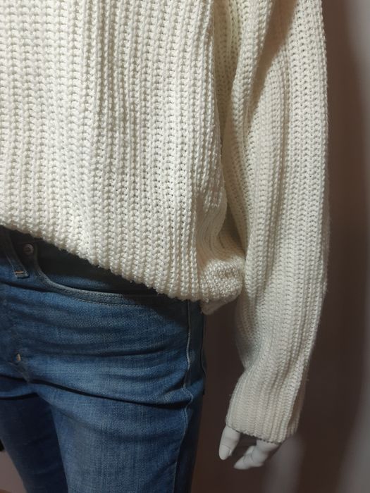 Sweter Shein z zamkiem