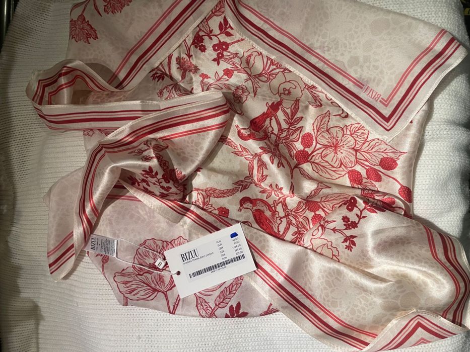 Jedwabna apaszka damska w kwiatowy print TRANNI biała bizuu biała red