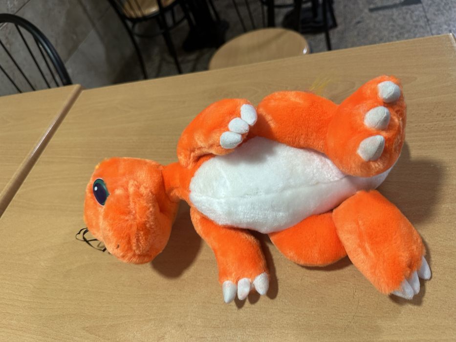 Peluche dragao colorido