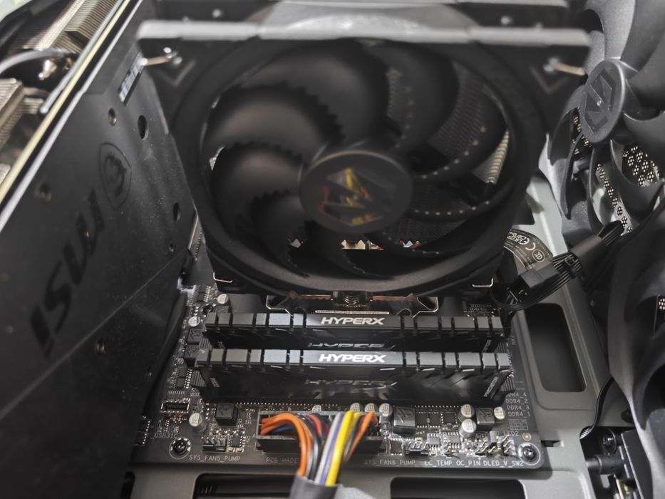 Prawie Nowy komputer stacjonarny Gaming , RX 5700, aorus , ryzen 5