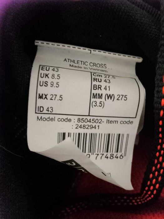 Buty lekkoatletyczne z kolcami