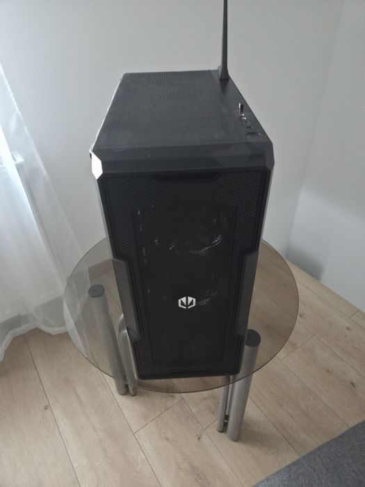 Komputer gamingowy Ryzen5 9600x Radeon Rx9070xt