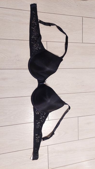 Бюстгалтер ліф чорний нижня білизна 85D