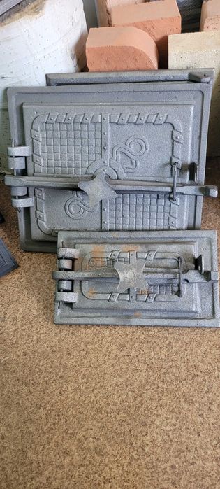 Комплект дверей печных чугунных для печей , плиты , колосники