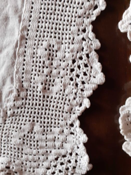 Conjunto de panos em linho e choche antigos