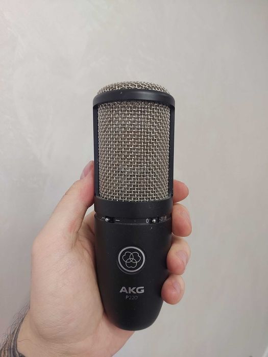 Продам мікрофон AKG P220(Повний комплект)