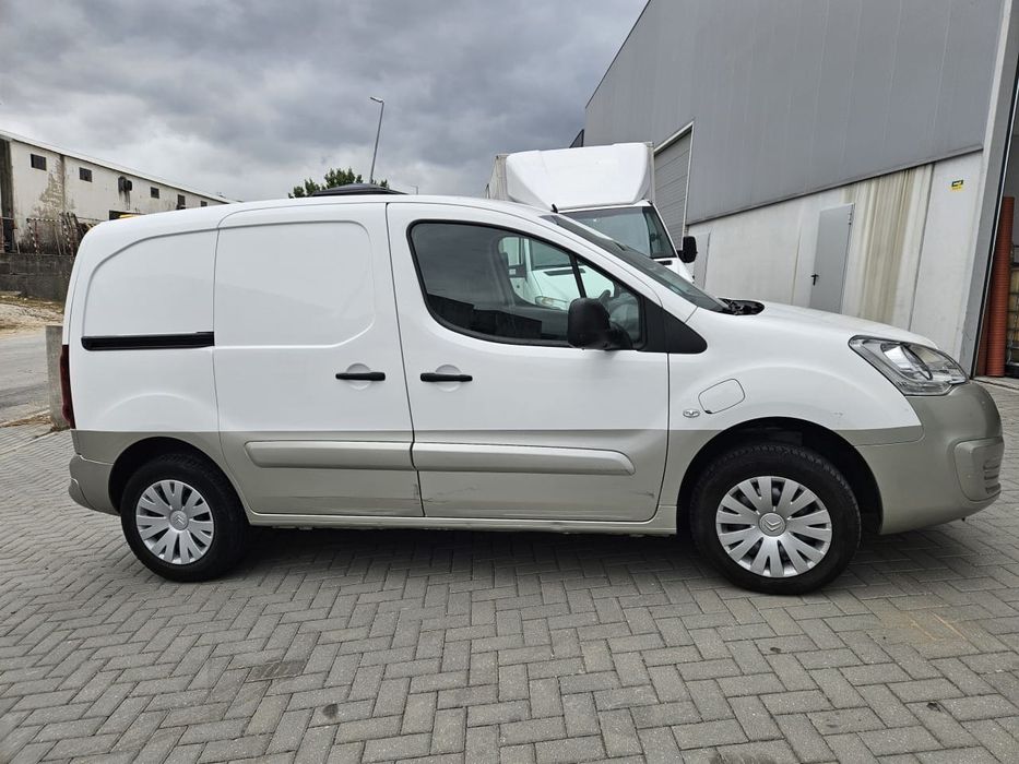 Citroën Berlingo Electric 2019 | 100% Elétrica | 30.000 km | Baterias