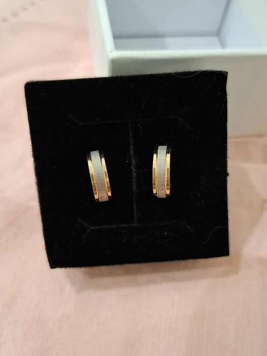 Brincos argolas dourado e prateado em Aço
Novos