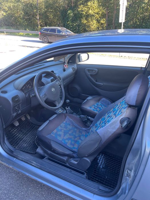 Opel Corsa -C.