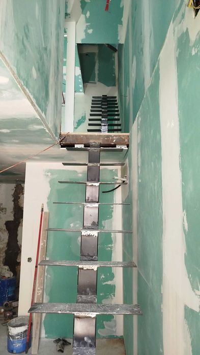 Grades,portões,escadas e etc . Serralheria, serralheiro.